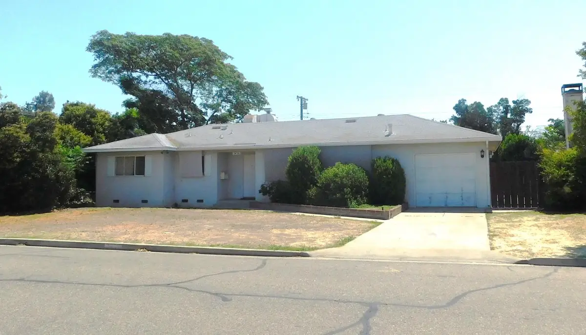 2436 S Locust Street, Visalia, CA 93277 - #1