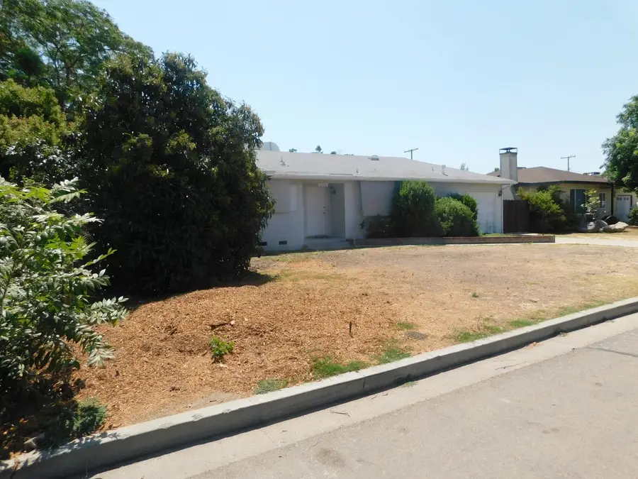 2436 S Locust Street, Visalia, CA 93277 - #2