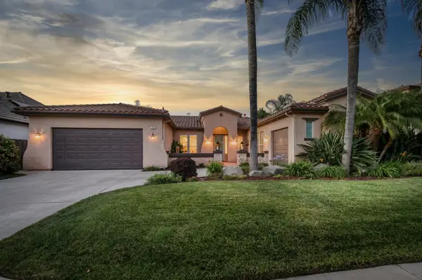 73 W Houston Avenue, Clovis, CA 93611