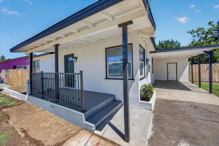 680 W Sample, Fresno, CA 93704 - #3
