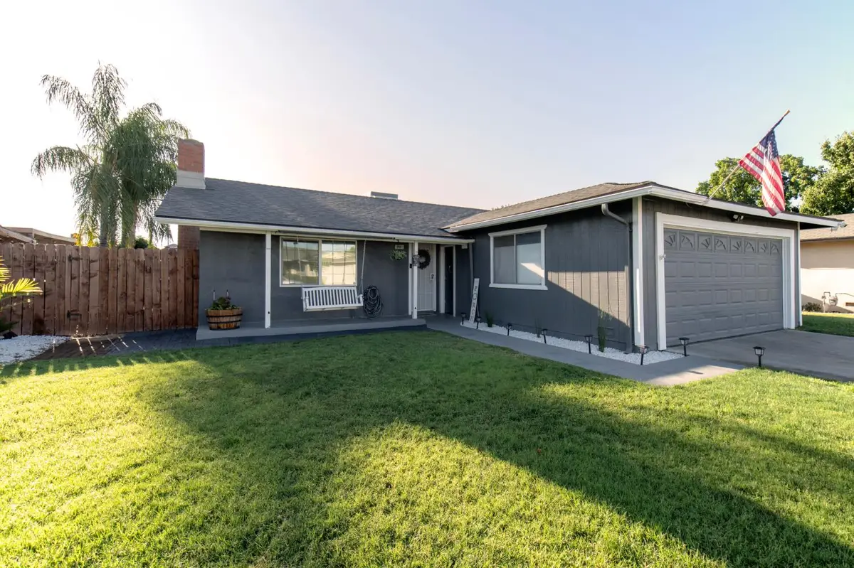 3061 Cindy Avenue, Clovis, CA 93612 - #1