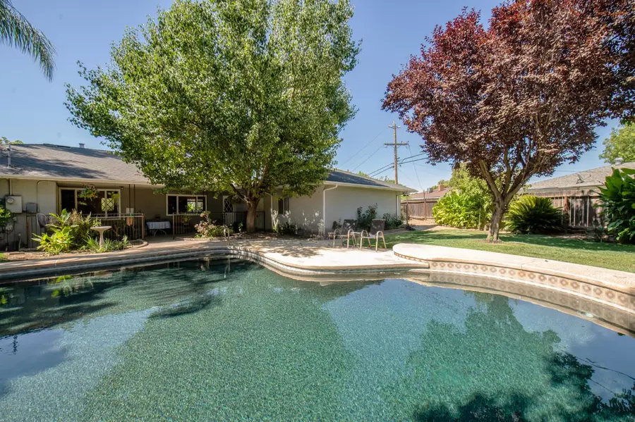 4754 N 4th Street, Fresno, CA 93726 - #3
