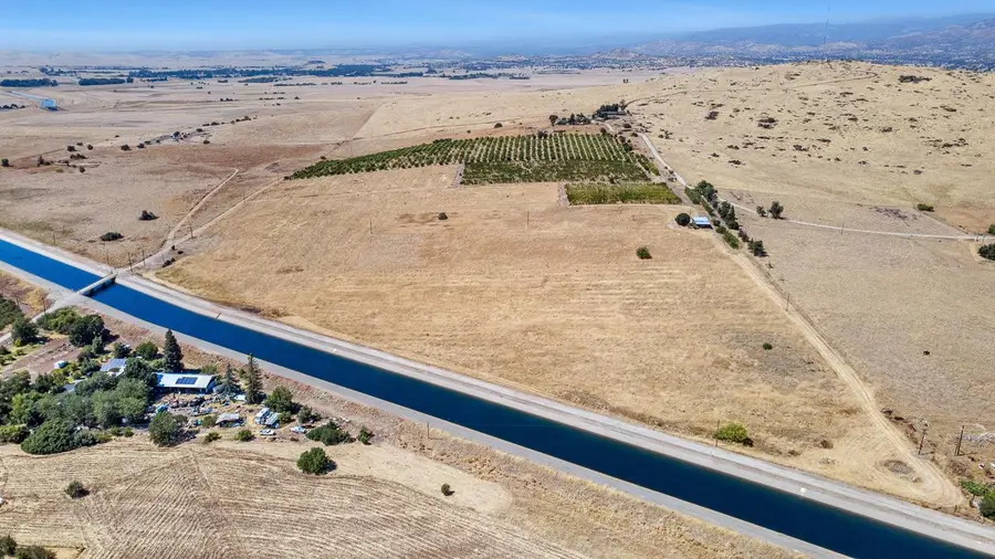 5374 N Zediker Avenue, Sanger, CA 93657 - #2