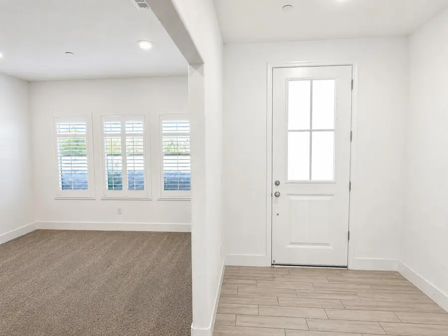 2108 N Mitchell Street, Hanford, CA 93230 - #2