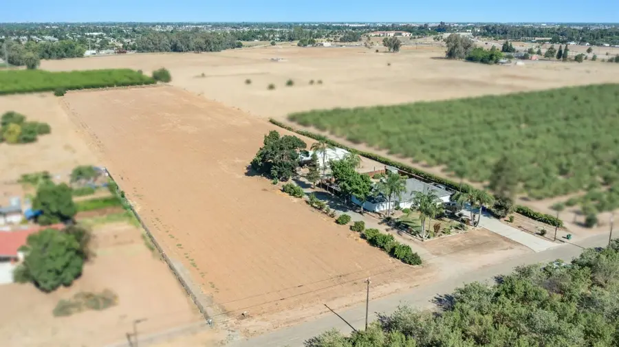 291 S Locan Avenue, Fresno, CA 93737 - #3