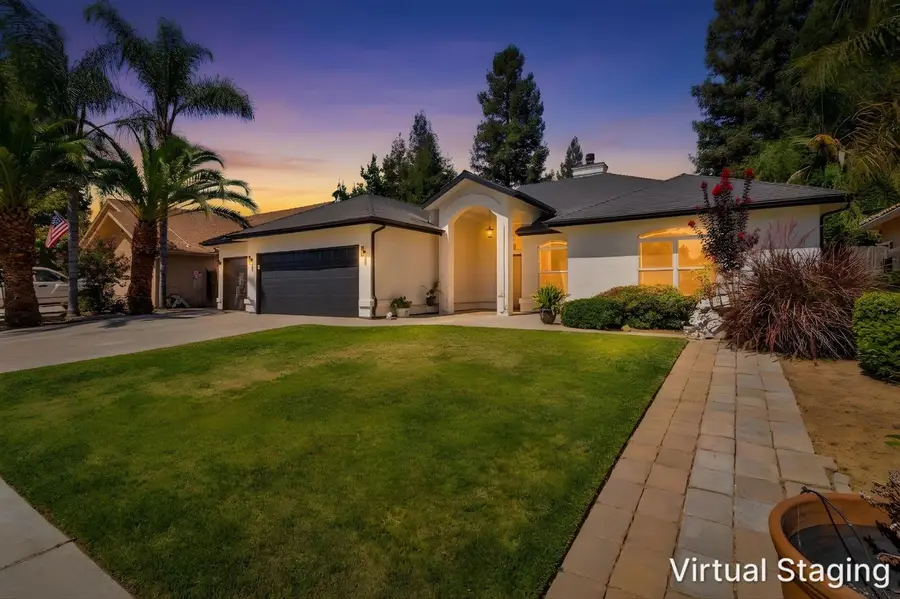 467 S Maple Drive, Reedley, CA 93654 - #2