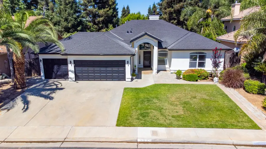 467 S Maple Drive, Reedley, CA 93654 - #3