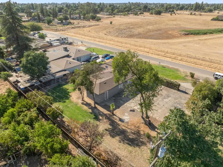 4683 W Hedges Avenue, Fresno, CA 93722 - #3