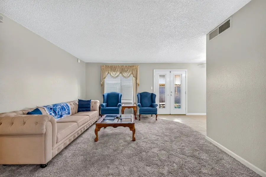 4853 N Winery Circle #115, Fresno, CA 93726 - #3