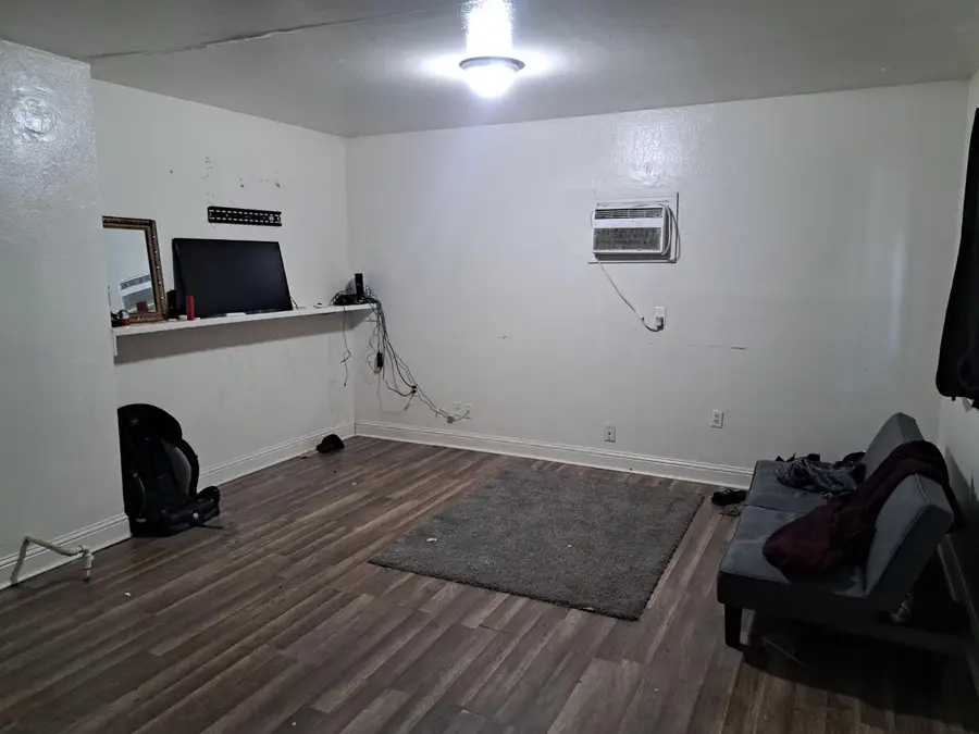2222 E White Avenue, Fresno, CA 93701 - #3