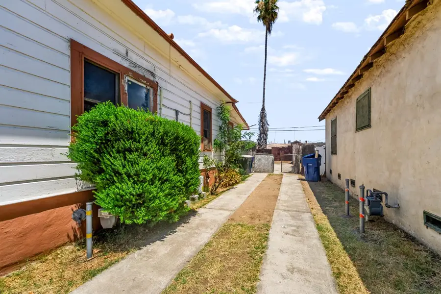 236 E Street, Fresno, CA 93706 - #2