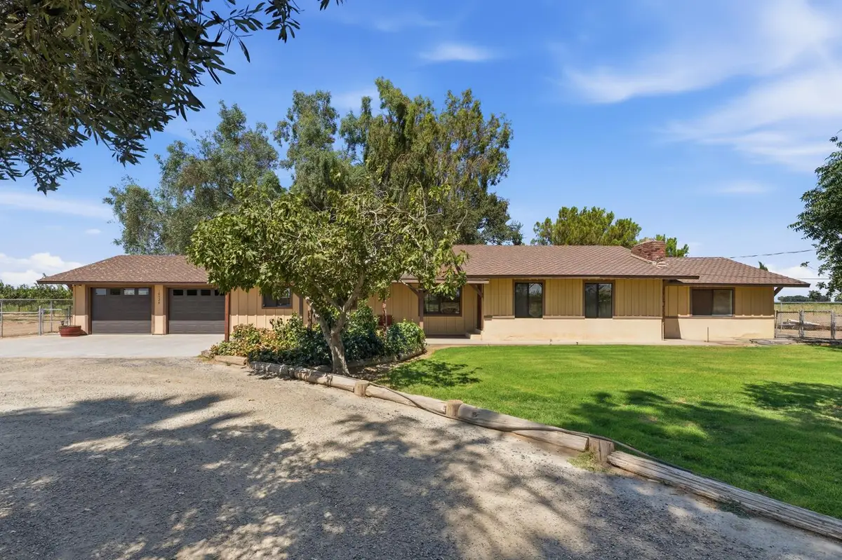 16528 14th Avenue, Hanford, CA 93230 - #1
