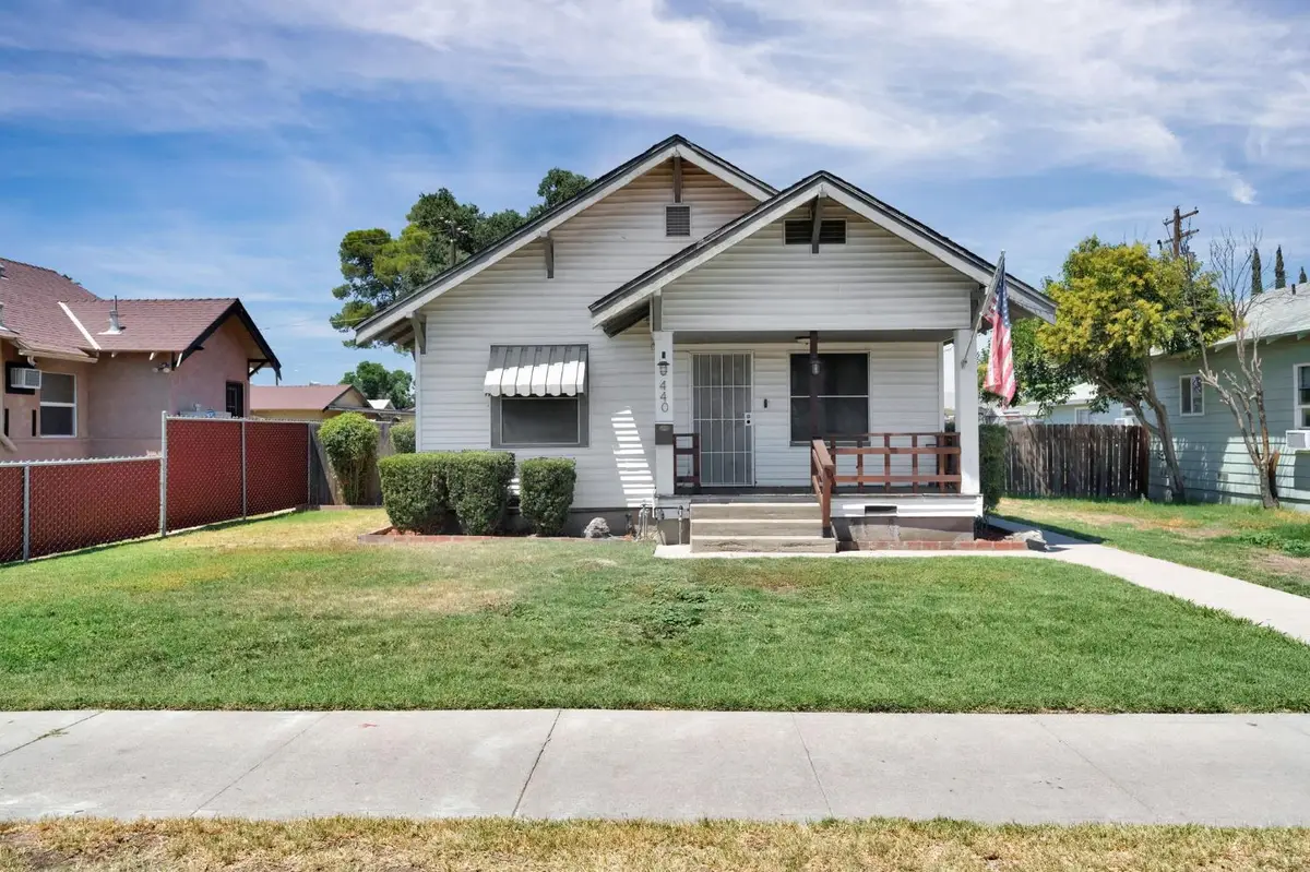 440 W Ivy Street, Hanford, CA 93230 - #1