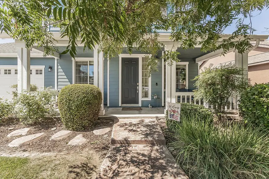 626 E Sierra Avenue, Reedley, CA 93654 - #3