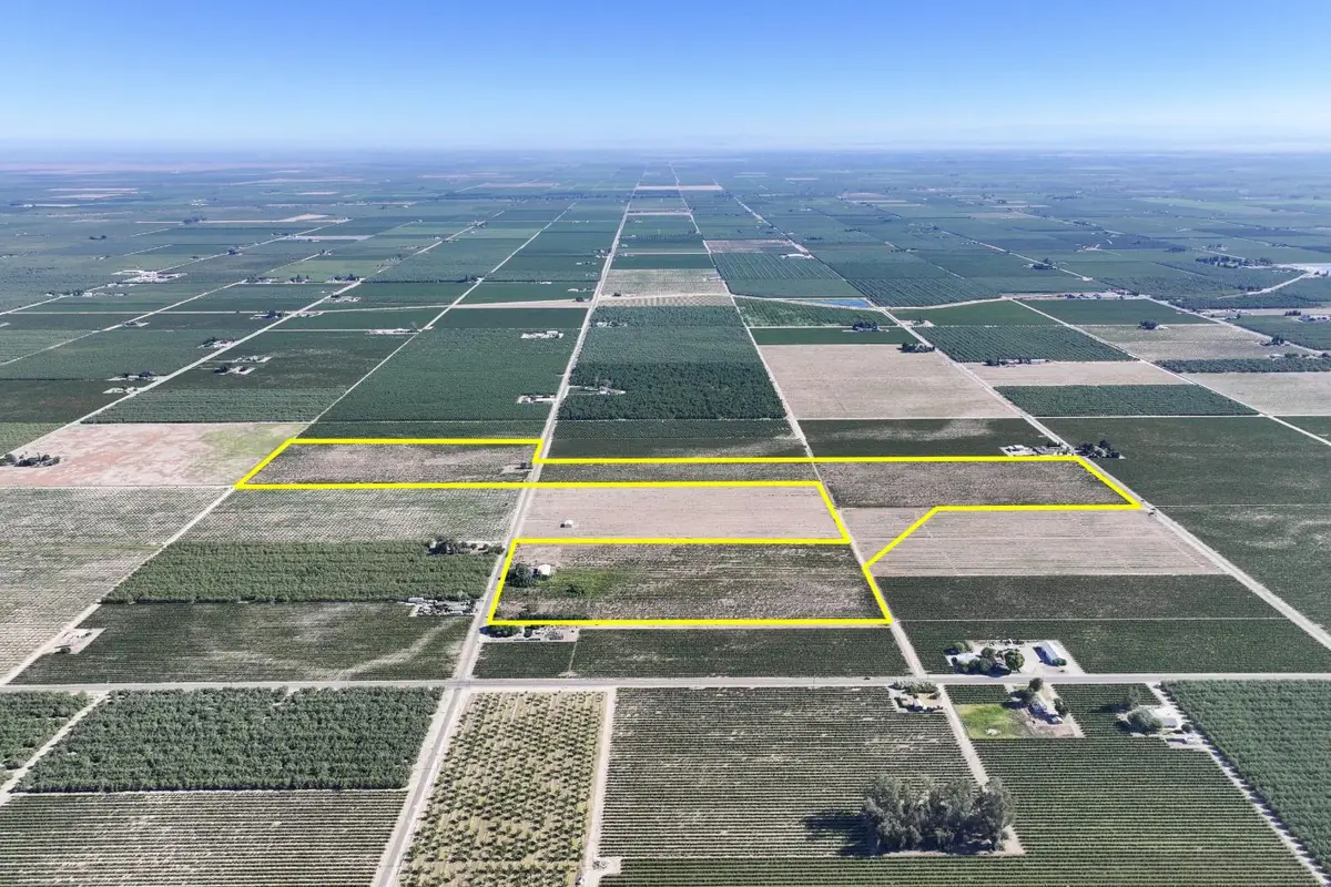 1287 N Trinity Avenue, Kerman, CA 93630 - #1