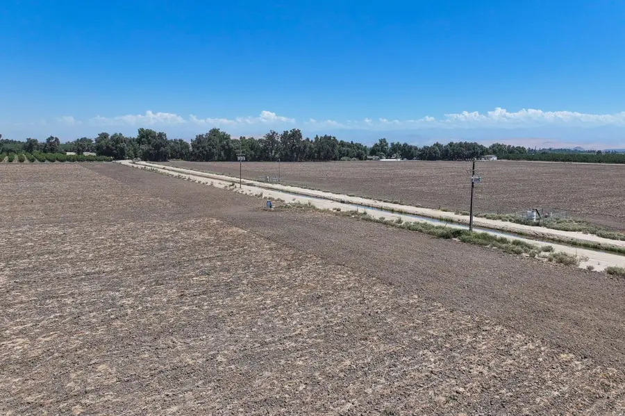 33200 Road 124, Visalia, CA 93291 - #2