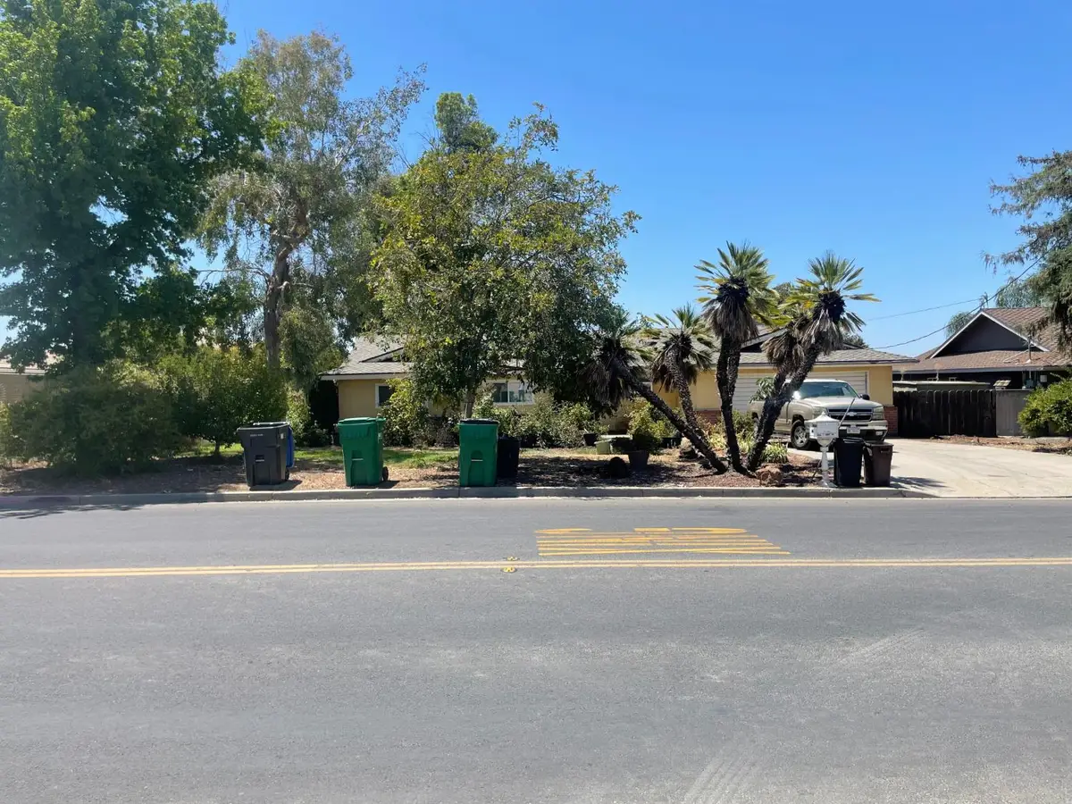 1569 E Olive Avenue, Porterville, CA 93257 - #1
