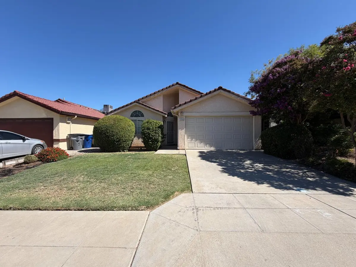 5246 W Magill Avenue, Fresno, CA 93722 - #1