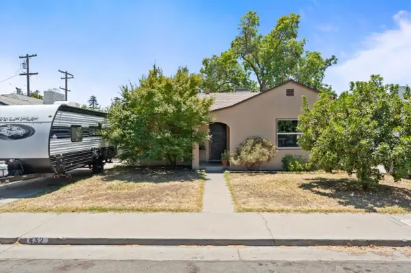 432 E Cambridge Avenue, Fresno, CA 93704