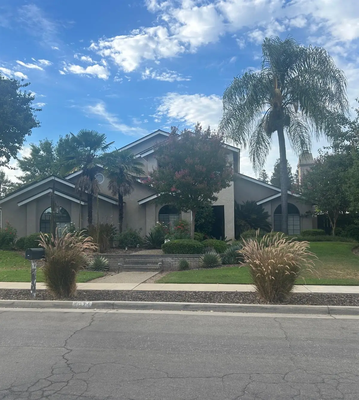 1074 E Cole, Fresno, CA 93720 - #1