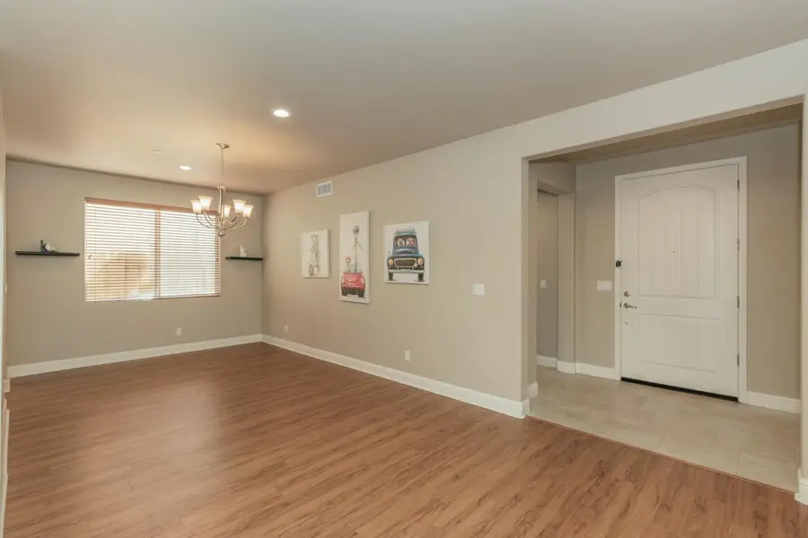 3569 Portals Avenue, Clovis, CA 93619 - #3