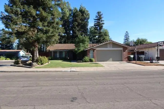 4123 W Los Altos Avenue, Fresno, CA 93722 - #3