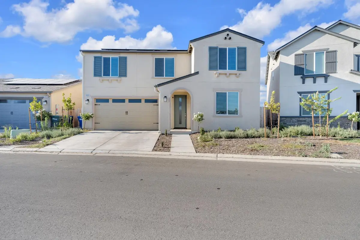 6654 E Carmen Avenue, Fresno, CA 93727 - #1