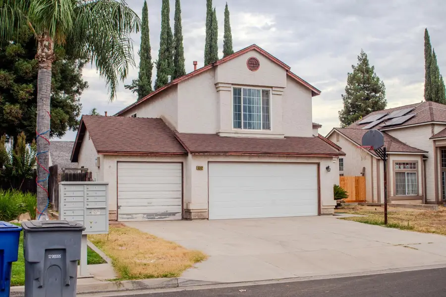 5542 W Willis Avenue, Fresno, CA 93722 - #3