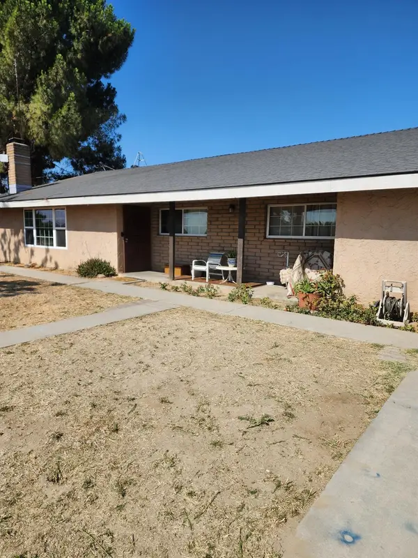 425 E Springfield Avenue, Fresno, CA 93725