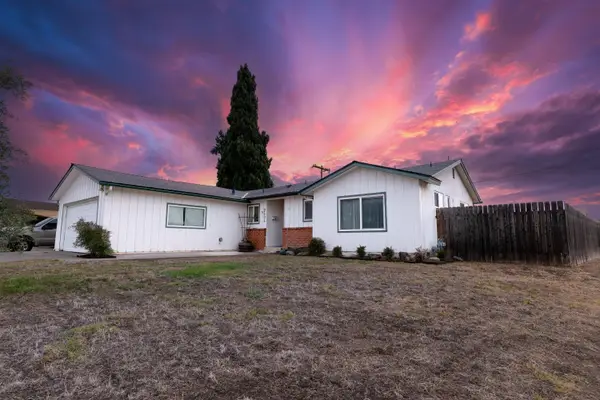2404 Dewitt Avenue, Clovis, CA 93612