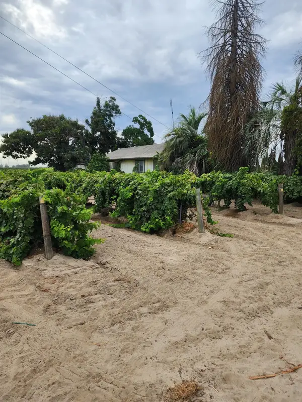 9674 S Cherry Avenue, Fresno, CA 93725