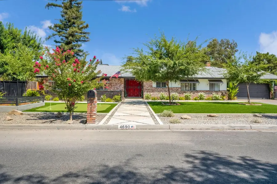 4690 N Barton Avenue, Fresno, CA 93726 - #2