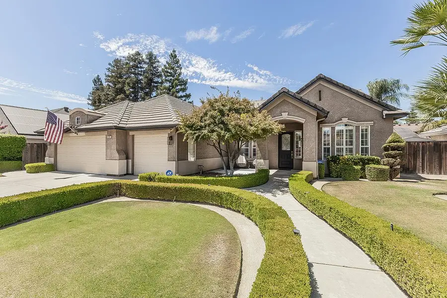 4994 W Minarets Avenue, Fresno, CA 93722 - #2