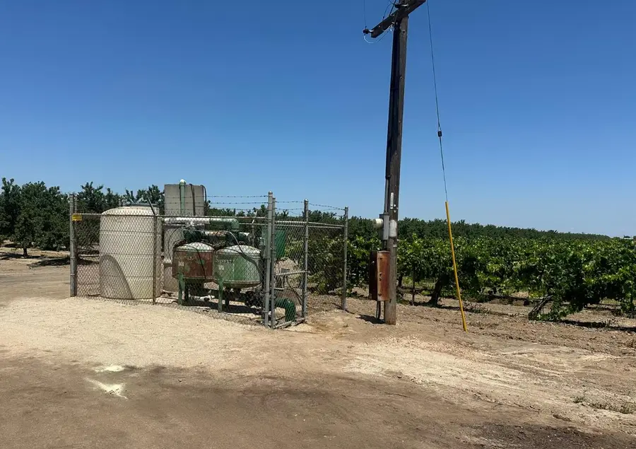 12505 S East Avenue, Fresno, CA 93725 - #2