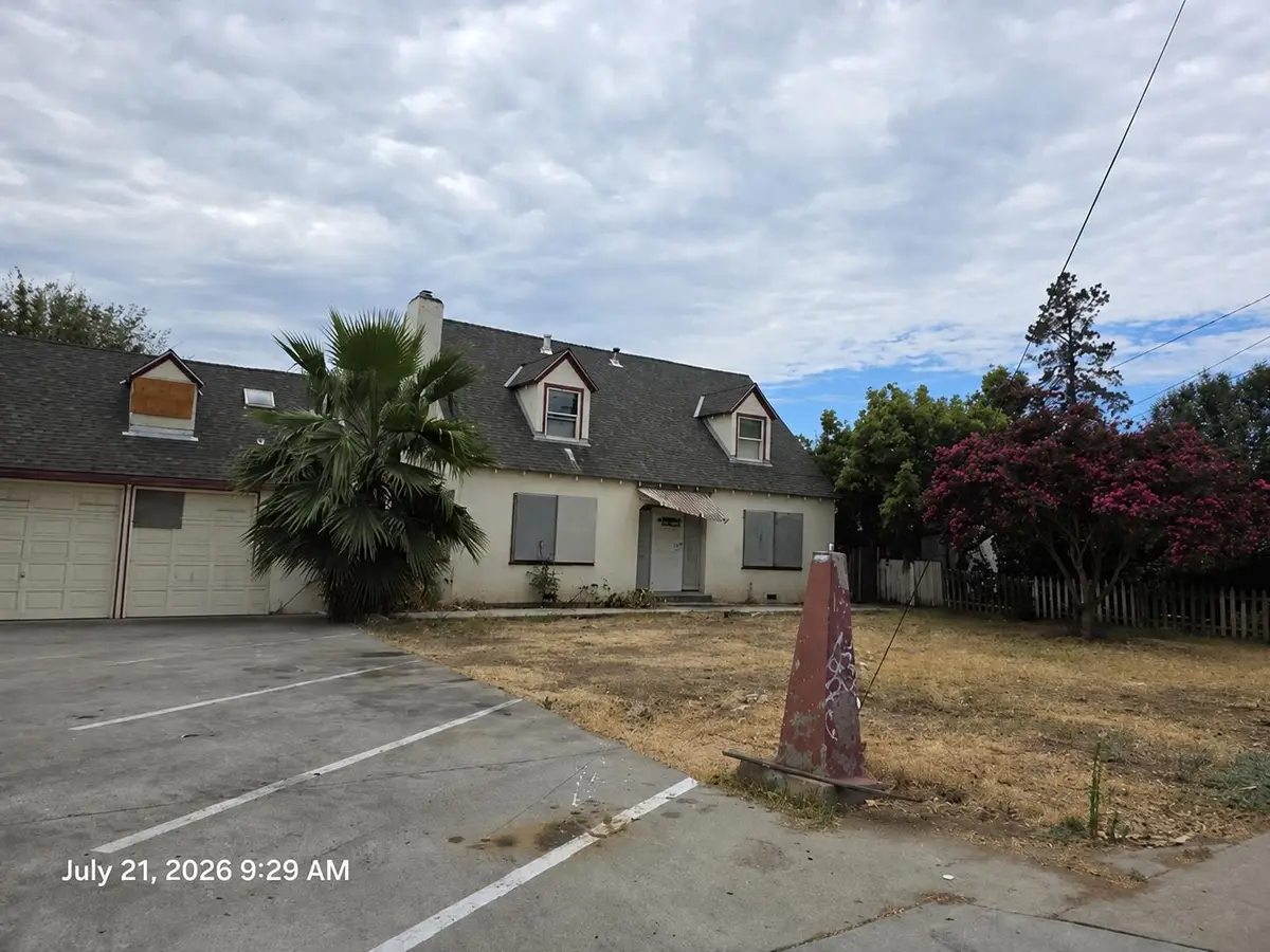 5166 E Tulare Street, Fresno, CA 93727 - #1