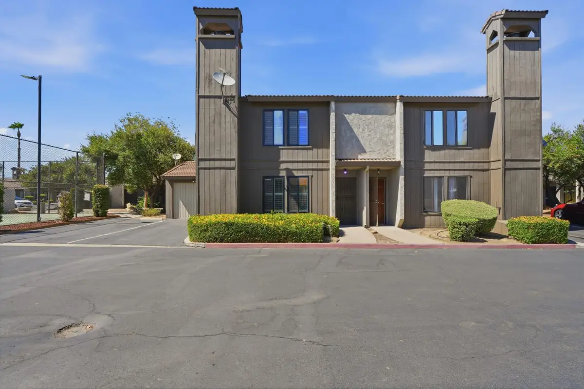 891 Greenfield Avenue, Hanford, CA 93230 - #1