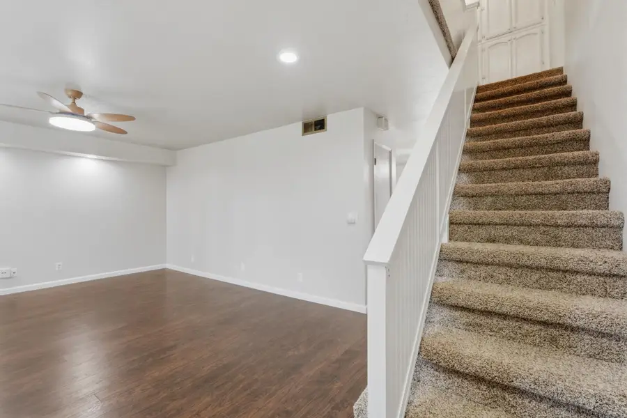 891 Greenfield Avenue, Hanford, CA 93230 - #3
