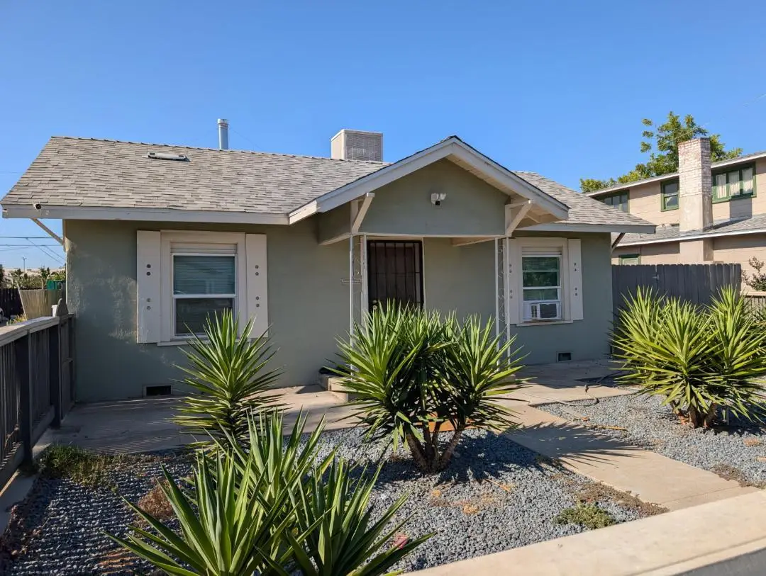 545 W University Avenue, Fresno, CA 93705 - #1