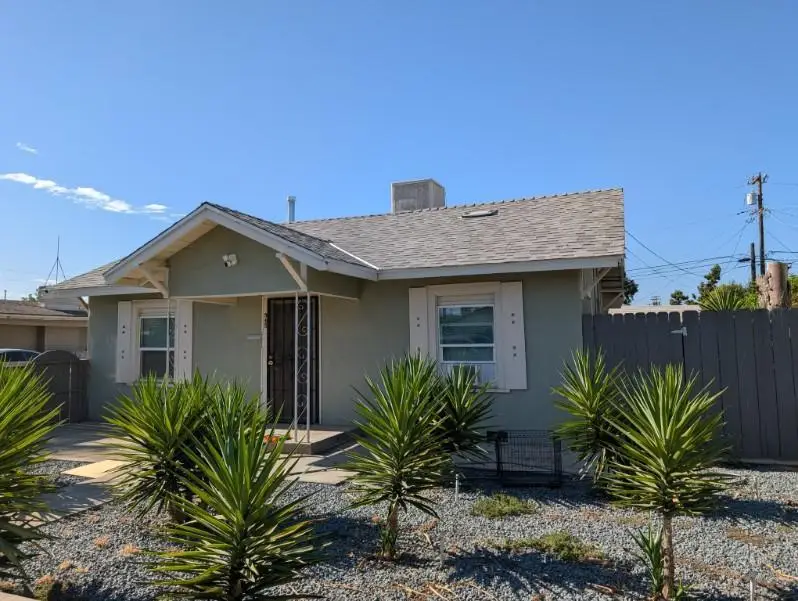 545 W University Avenue, Fresno, CA 93705 - #3