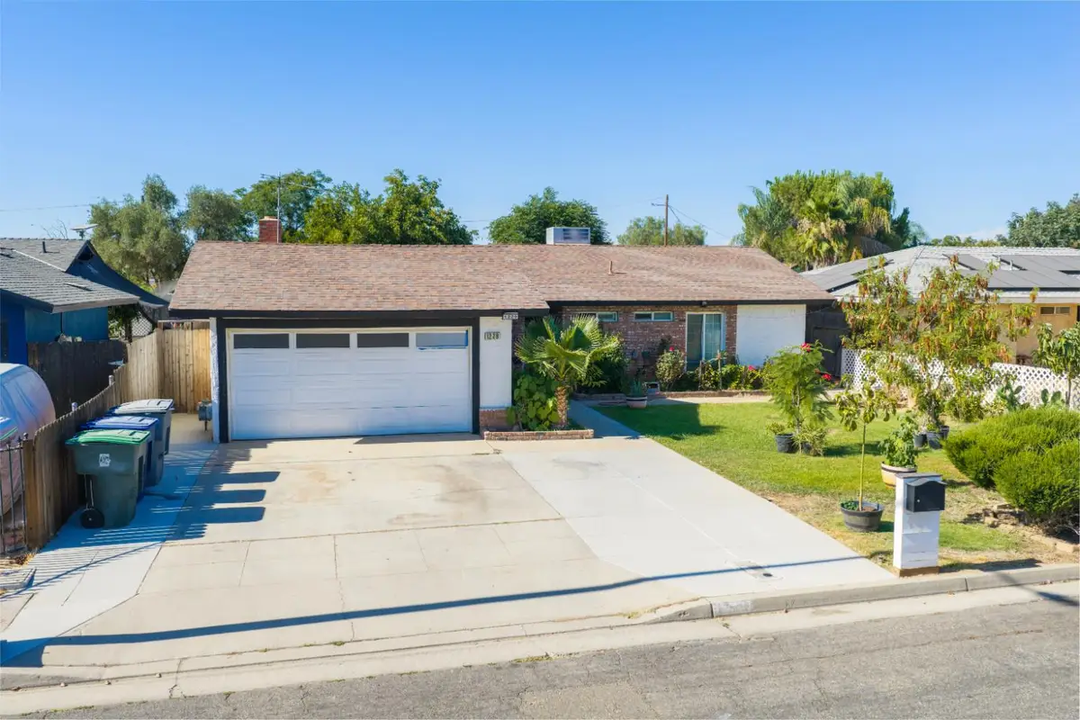 1229 Mission Street, Madera, CA 93638 - #1