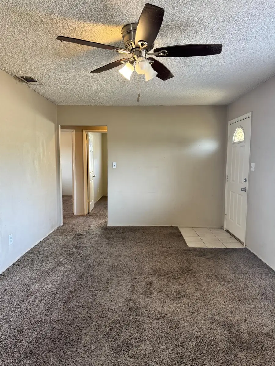3667 W Dayton Avenue, Fresno, CA 93722 - #3