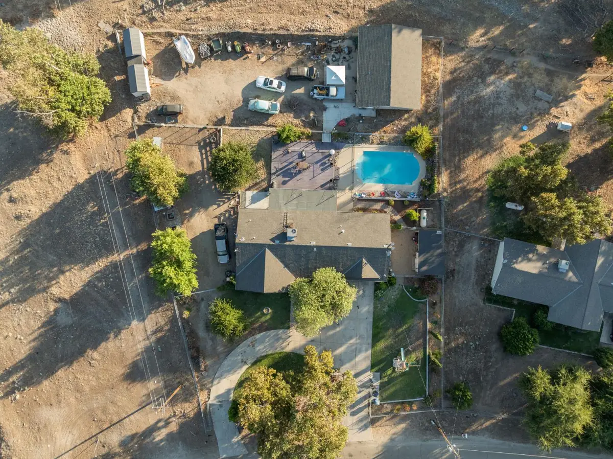 6855 Live Oak Drive, Sanger, CA 93657 - #1