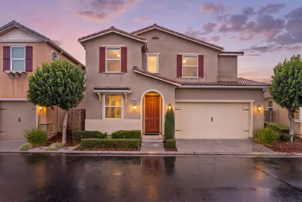 1523 N Reunion Way, Clovis, CA 93619