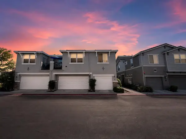 373 N Amedeo Lane, Clovis, CA 93611