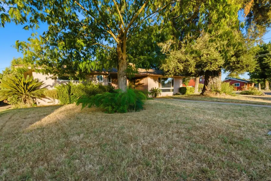 601 Williams Avenue, Madera, CA 93637 - #3