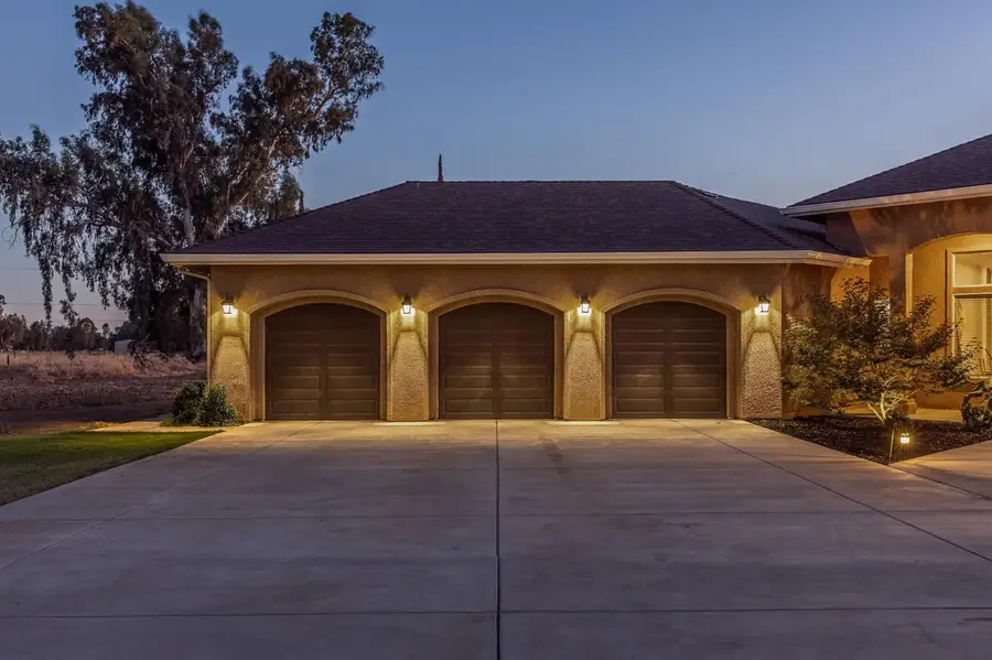 3775 N Indianola Avenue, Sanger, CA 93657 - #2