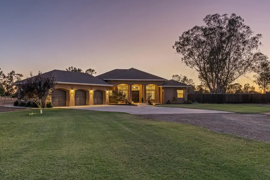 3775 N Indianola Avenue, Sanger, CA 93657 - #3
