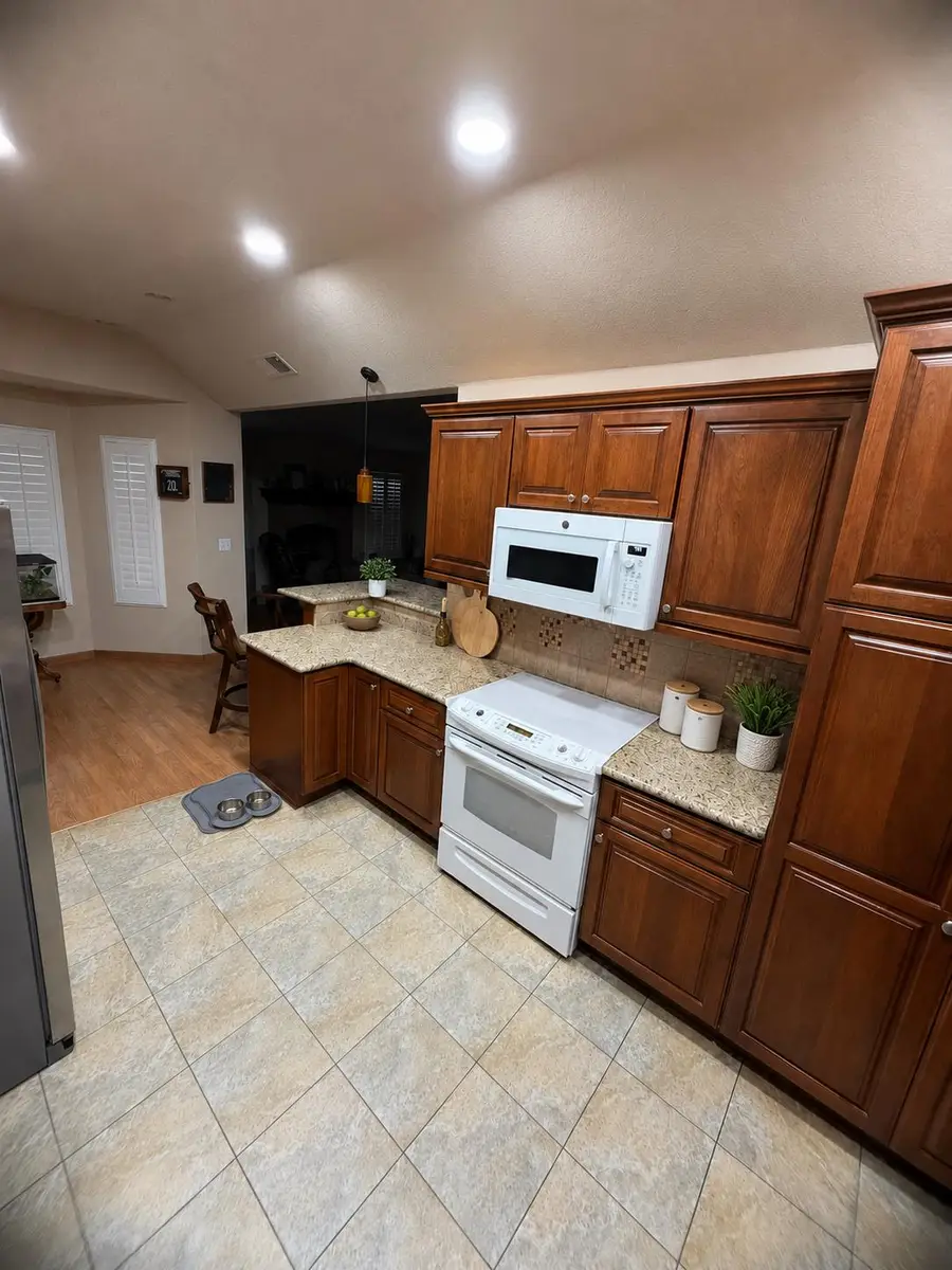 6313 N Gentry Avenue, Fresno, CA 93711 - #3