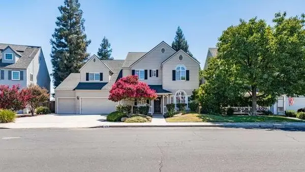 175 N Burgan Avenue, Clovis, CA 93611
