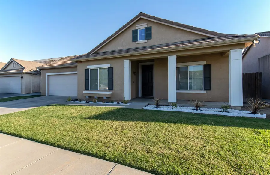 1848 W Merritt Street, Hanford, CA 93230 - #2